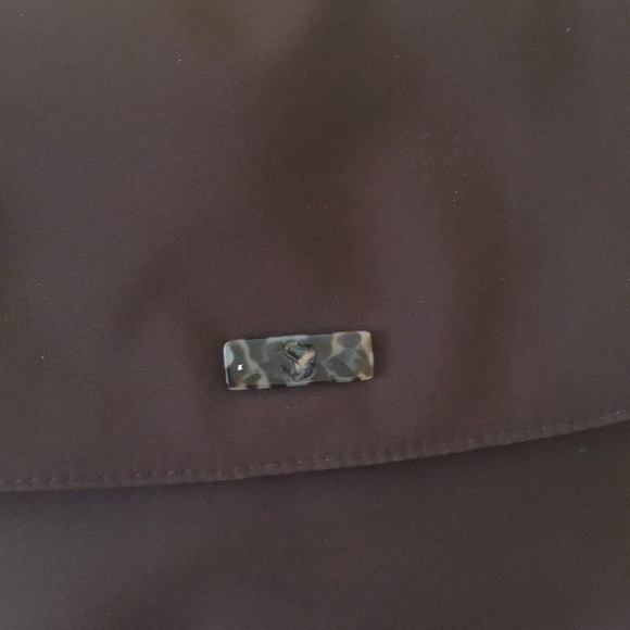 Brown Shoulder Bag with tortoise chain link strap - Picture 3 of 7